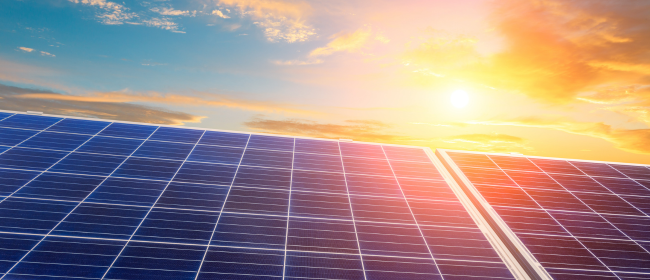 La Unió Europea vol mobilitzar fins a 25.000 milions d’euros per a energies renovables al Mediterrani fins al 2035