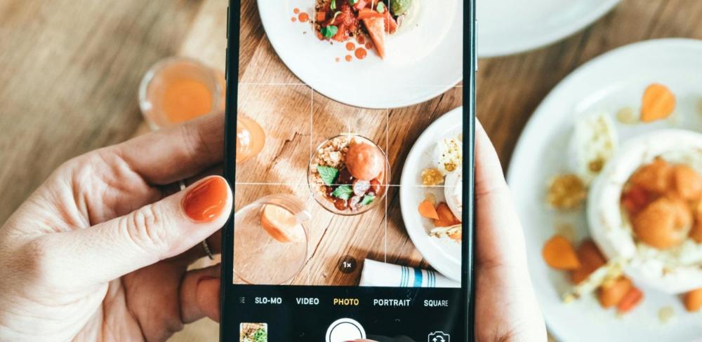 Les xarxes socials i els nous creadors de contingut transformen la manera de comunicar la gastronomia, segons el nou número d’Alimentació i Comunicació
