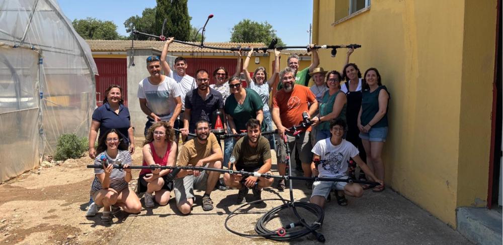 Participants de la jornada formativa centrada en la instal·lació de sistemes de reg, organitzada a l’EA Tàrrega